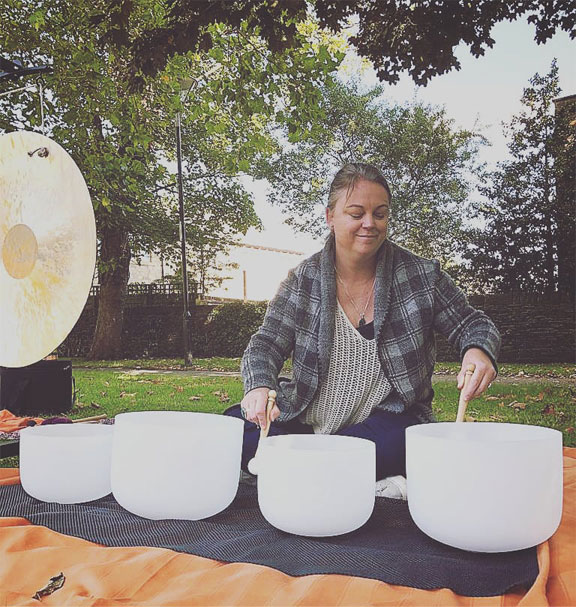 Singing bowls